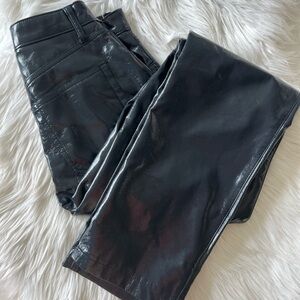 Abercrombie & Fitch The 90’s Straight Ultra High Rise Patent Leather Pant 27